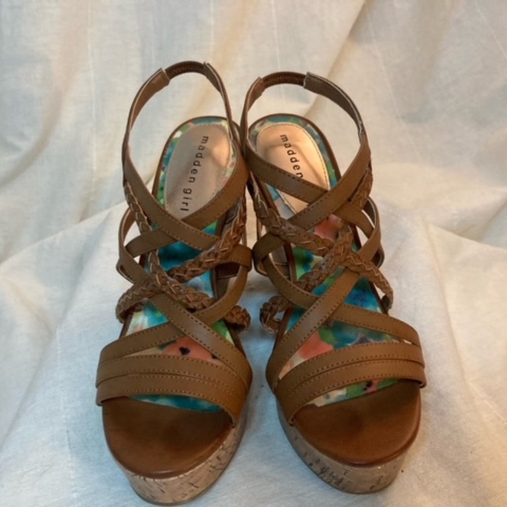 Madden Girl - Eagger Wedges with Box